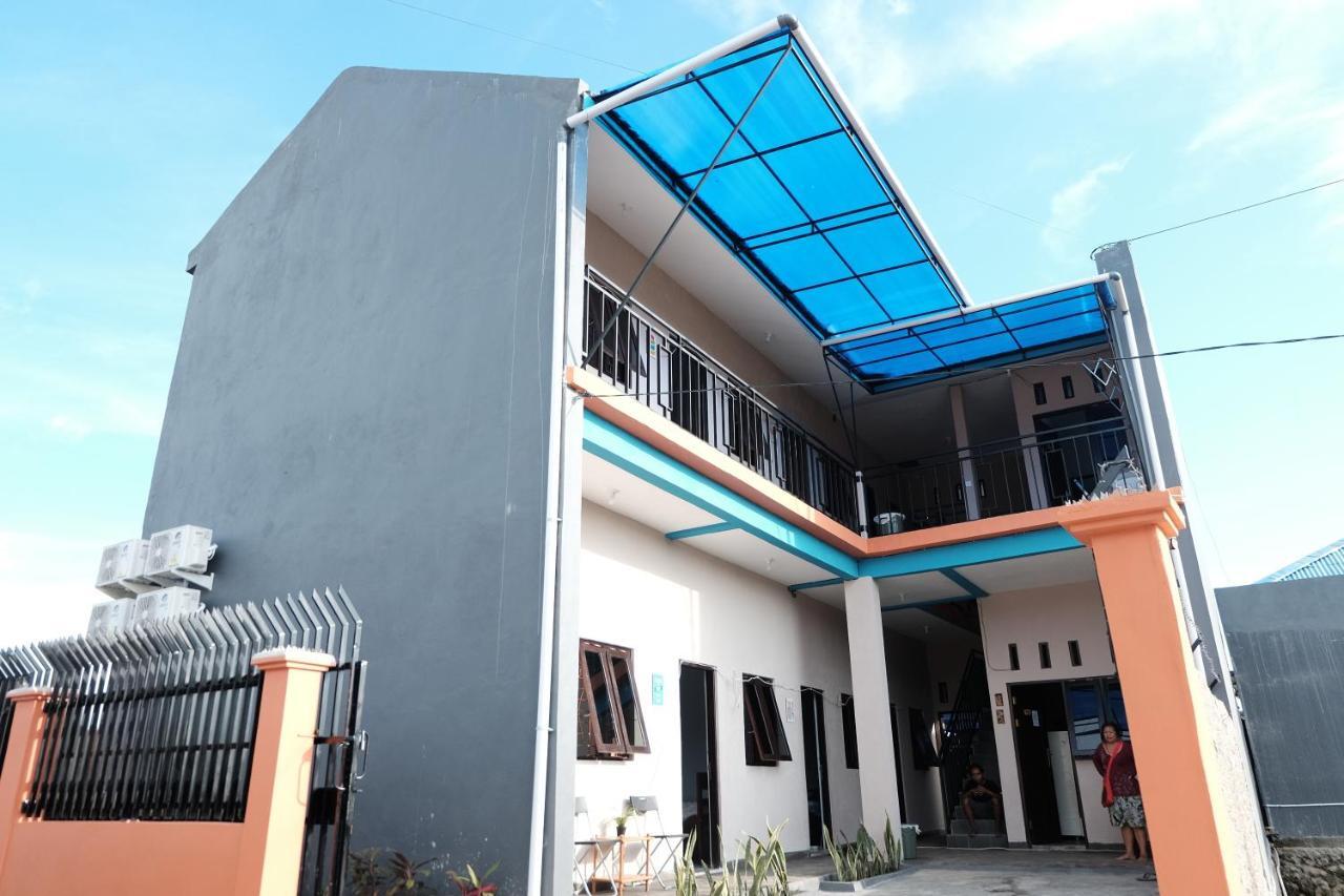 Rumah Marianne Hotel Sorong Bagian luar foto