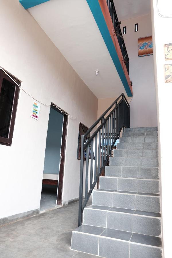 Rumah Marianne Sorong Bagian luar foto